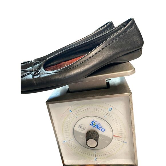 Whats What Black Ballet Flats Womens 8 Classic Round Toe Slip On Shoes Ballerina - Picture 7 of 7